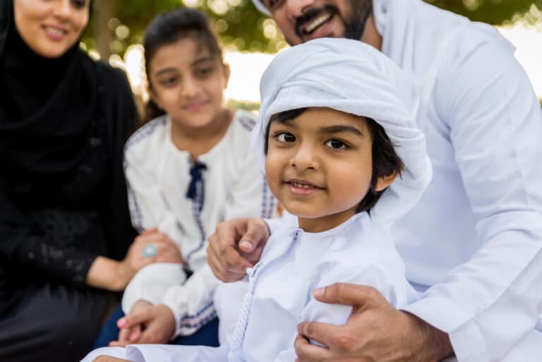 comment préparer enfants arrivée bébé en islam